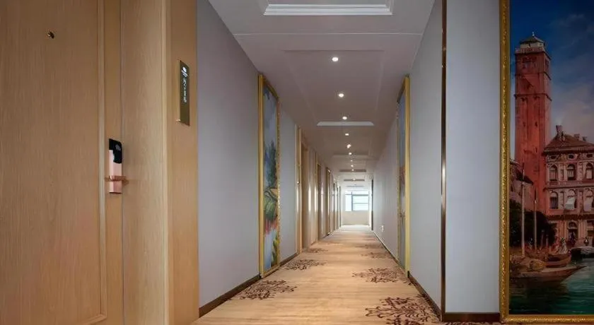 Vienna Hotel Nanchang West Station Guobo Metro Station