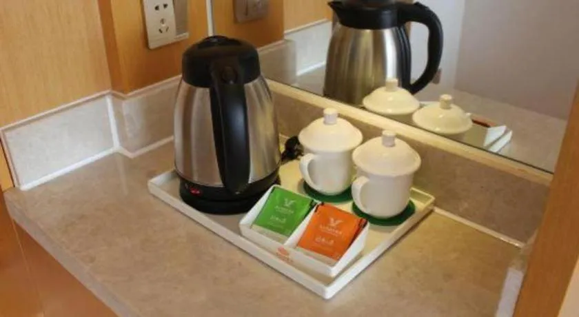 Vienna Hotel Guangdong Zhaoqing Sihui Center Jade Expo Market