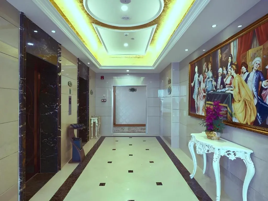 Vienna Hotel Guangdong Zhaoqing Sihui Center Jade Expo Market