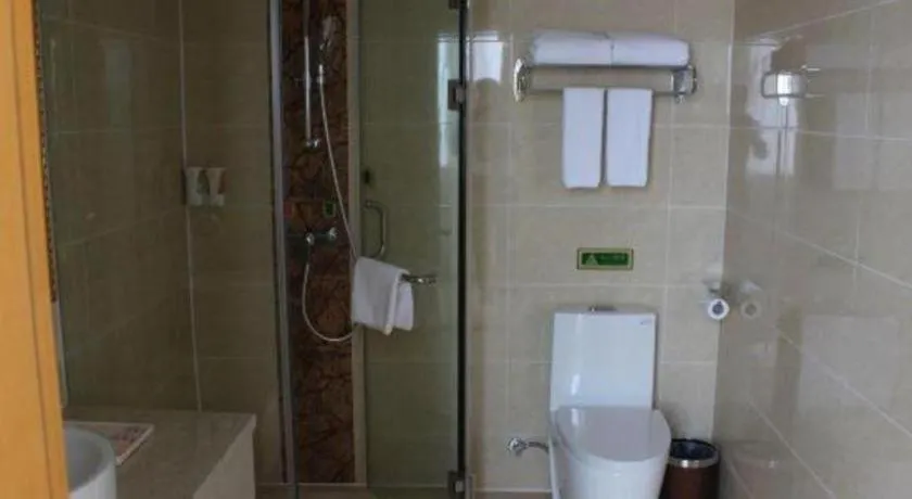 Vienna Hotel Guangdong Zhaoqing Sihui Center Jade Expo Market