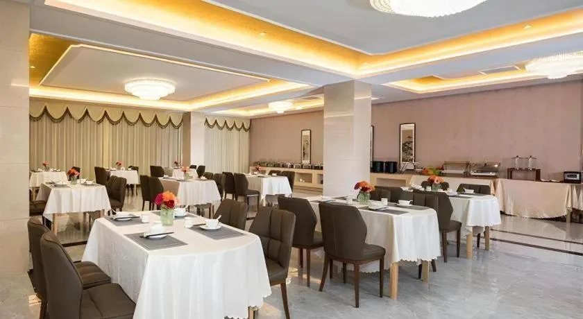 Vienna Hotel Shandong Linyi Mengyin
