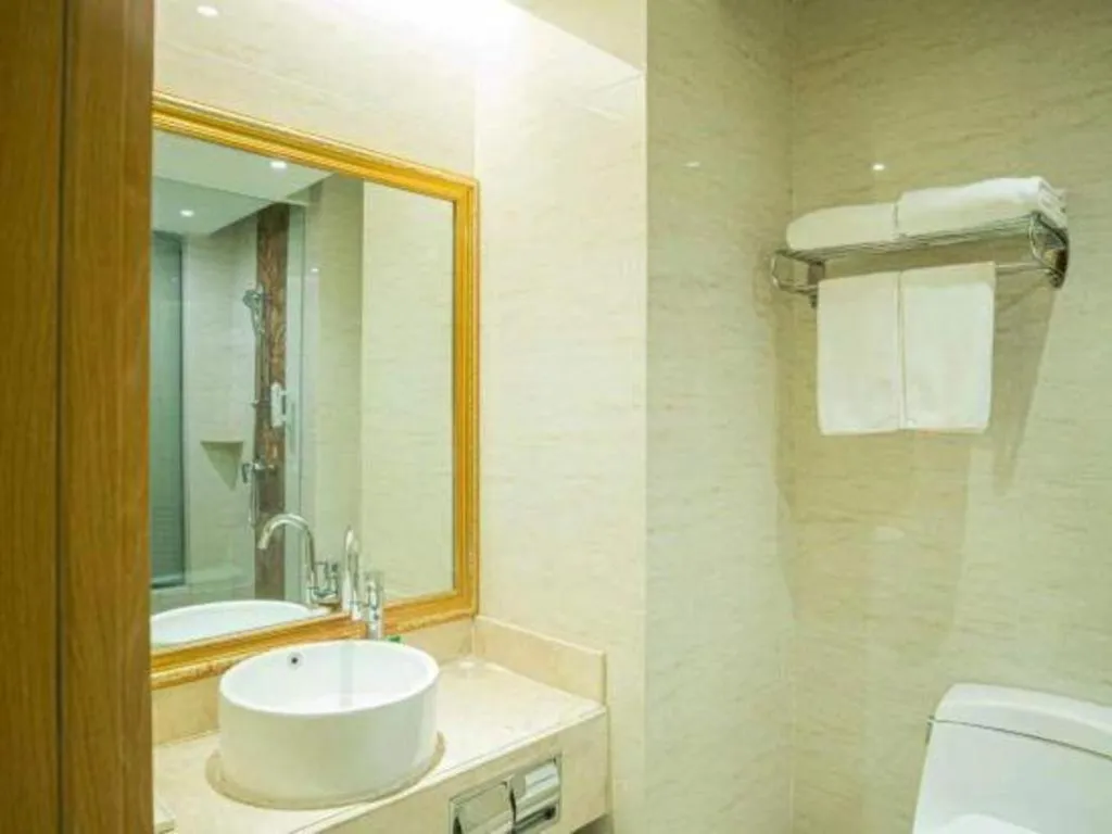 Vienna Hotel Shandong Linyi Mengyin