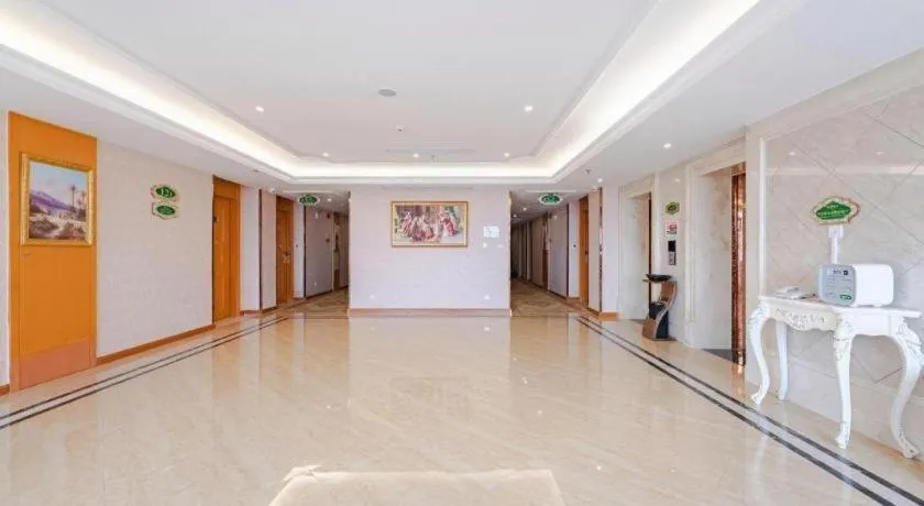 Vienna Hotel Guangdong Shantou South Bus Station