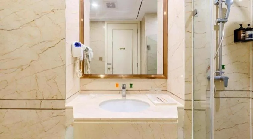 Vienna Hotel Guangdong Shantou South Bus Station