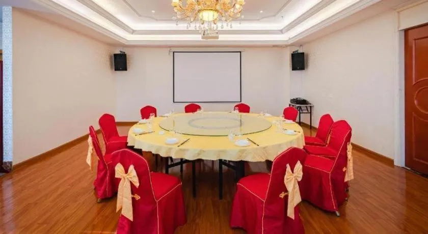 Vienna Hotel Guangdong Shantou South Bus Station