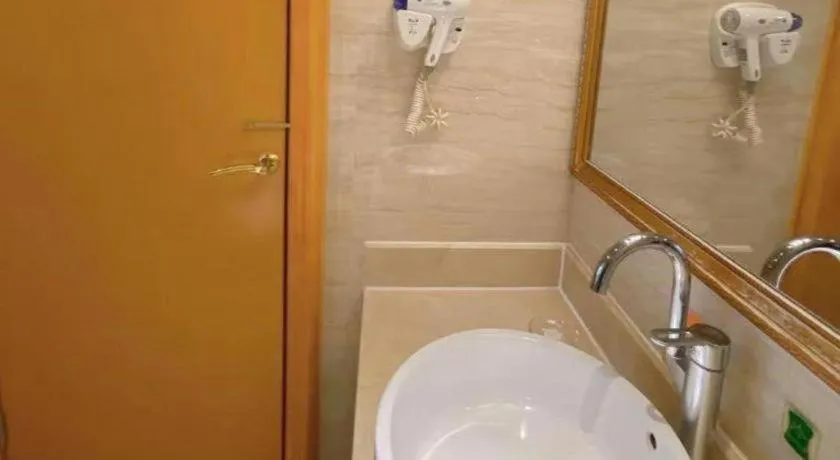 Vienna Hotel Guangdong Shantou South Bus Station