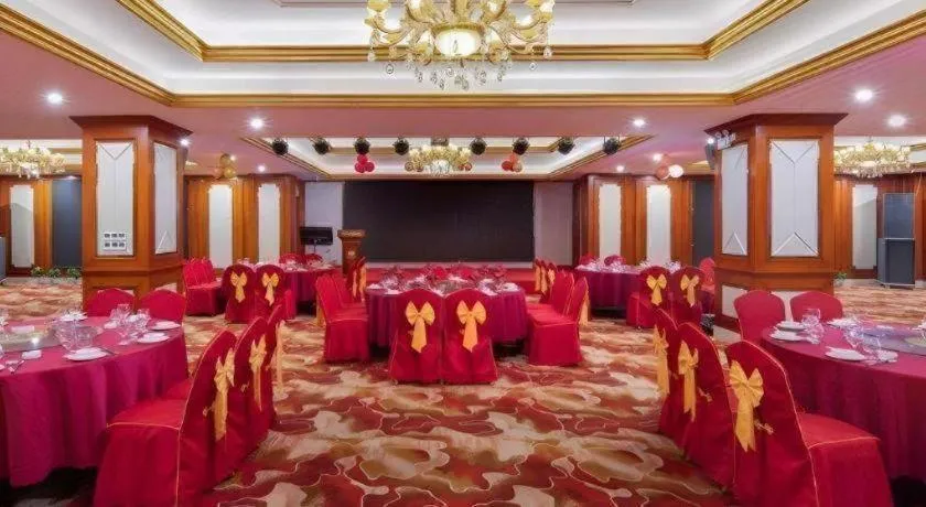 Vienna Hotel Guangdong Shantou South Bus Station