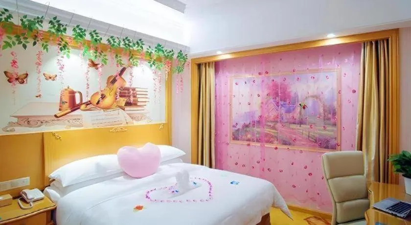 Bed in Vienna Hotel Shanghai Songjiang Market Miaoqian Street