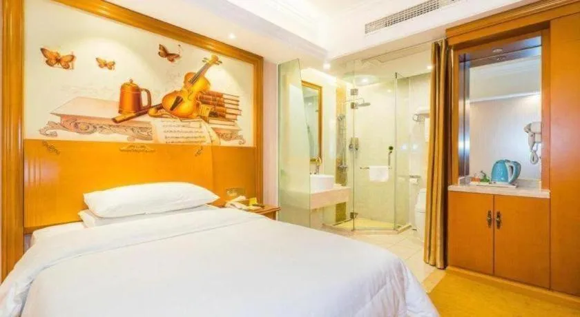 Bed in Vienna Hotel Shanghai Songjiang Market Miaoqian Street