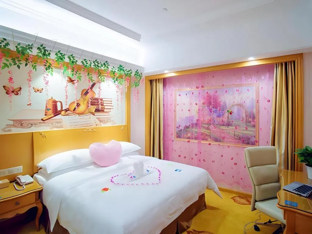 Bed in Vienna Hotel Shanghai Songjiang Market Miaoqian Street