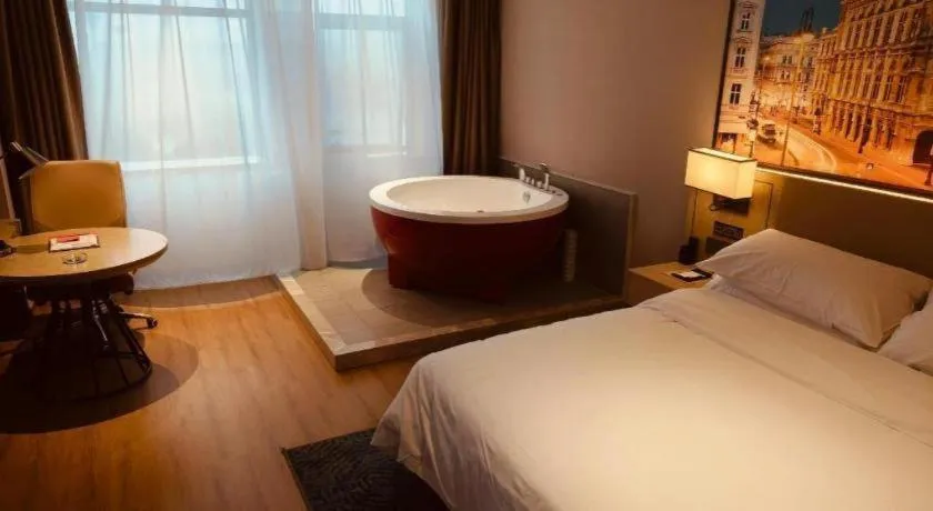 Bed in Vienna Hotel Shaanxi Xiianyang Yangling South Station