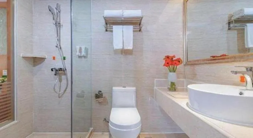 Vienna Hotel Chongqing West Station Southwesten Hospital