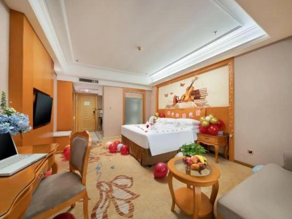 Vienna Hotel Nanning Anji Wanda 33rd Middle School Metro Station