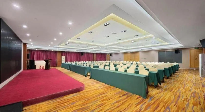 Vienna Hotel Nanning Anji Wanda 33rd Middle School Metro Station