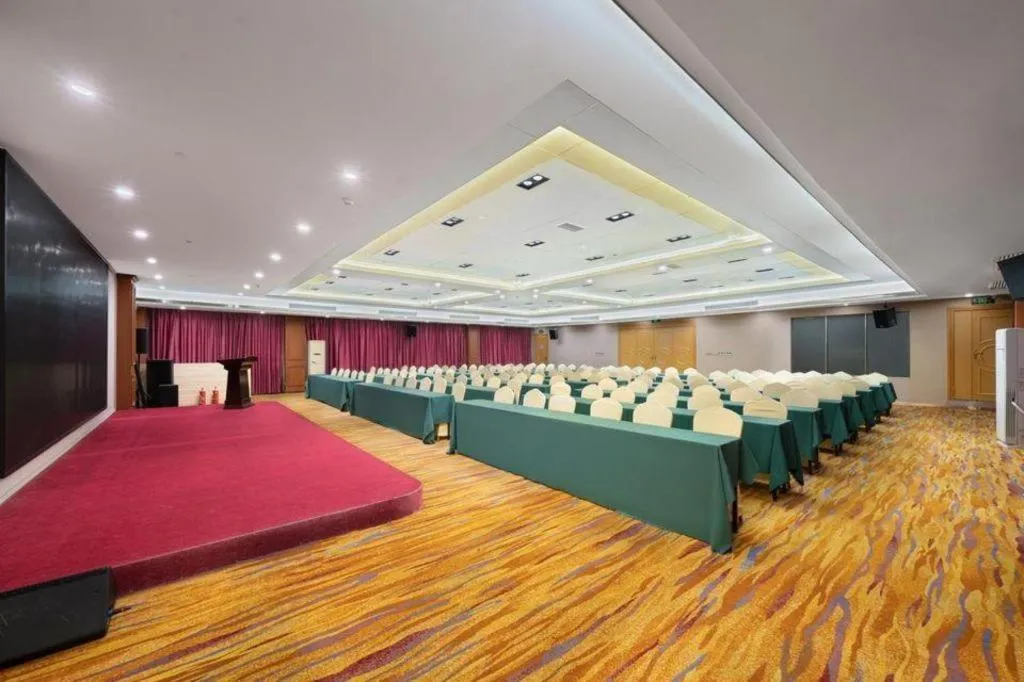 Vienna Hotel Nanning Anji Wanda 33rd Middle School Metro Station