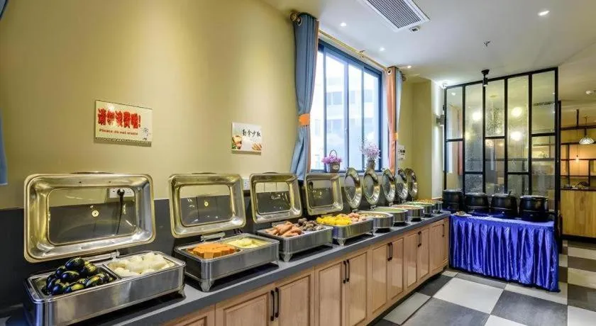 Vienna Hotel Nanning Anji Wanda 33rd Middle School Metro Station