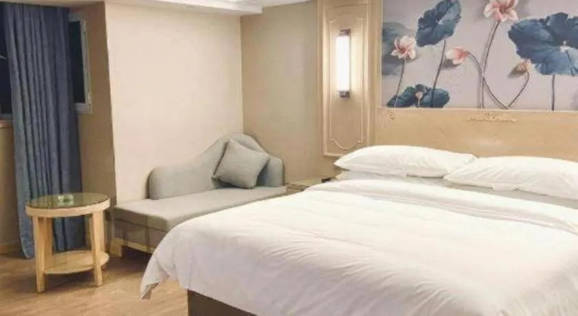 Bed in Vienna Hotel Chongqing Lijiatuo Pedestrian Street