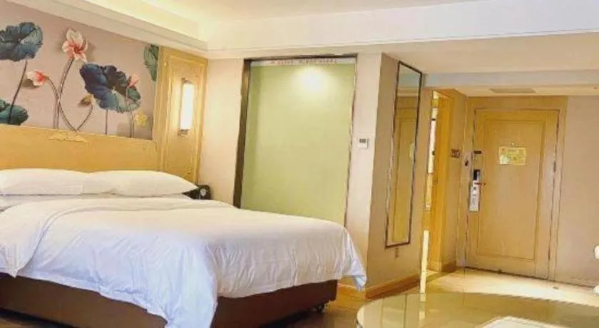 Bed in Vienna Hotel Chongqing Lijiatuo Pedestrian Street