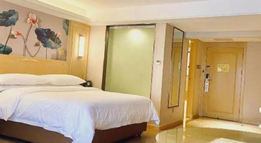 Bed in Vienna Hotel Chongqing Lijiatuo Pedestrian Street