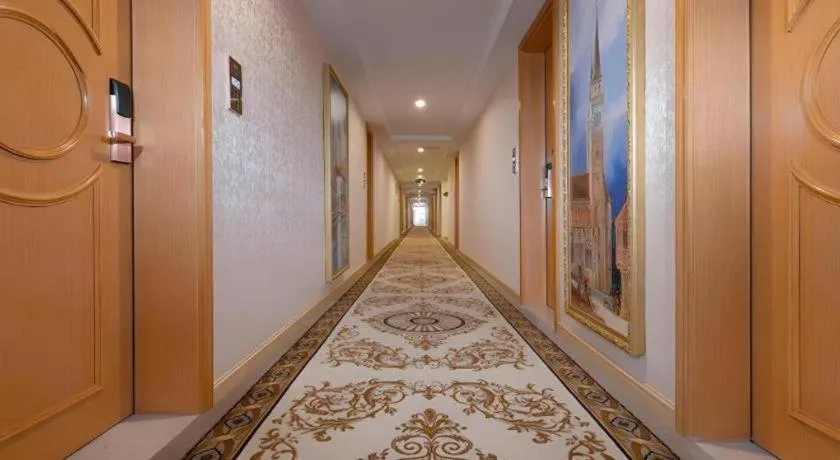 Vienna Hotel Hubei Jinzhou Changjiang University
