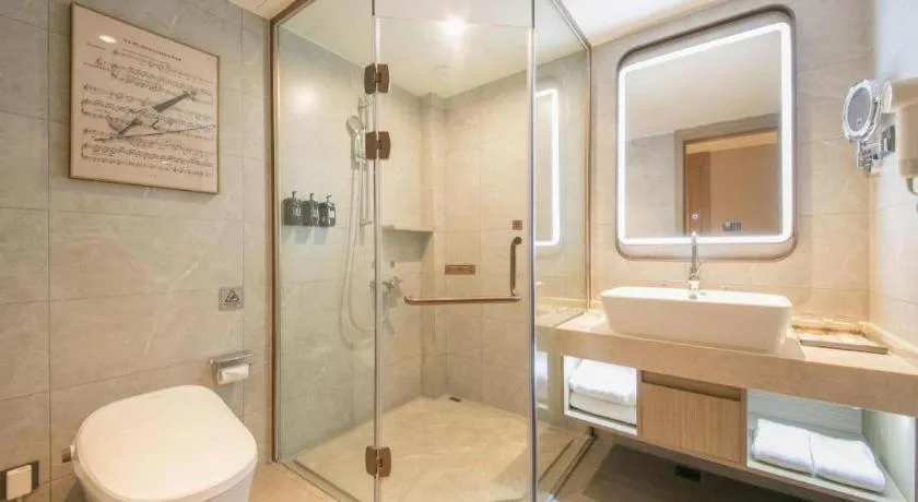 Vienna Hotel Hubei Jinzhou Changjiang University