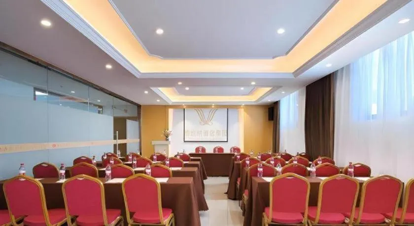 Vienna Hotel Anhui Jixi High-Speed Railway Station