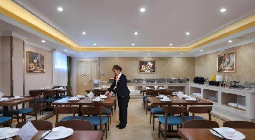 Vienna Hotel Anhui Jixi High-Speed Railway Station