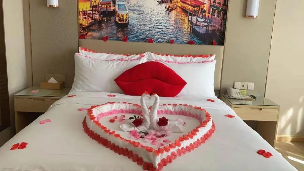 Bed in Vienna Hotel Chongqing Fengdu