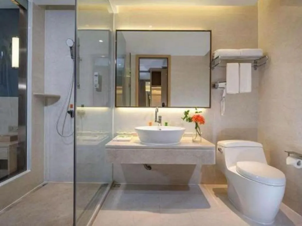 Vienna Hotel Guangdong Zhongshan Xiaolan High-Speed Railway Station