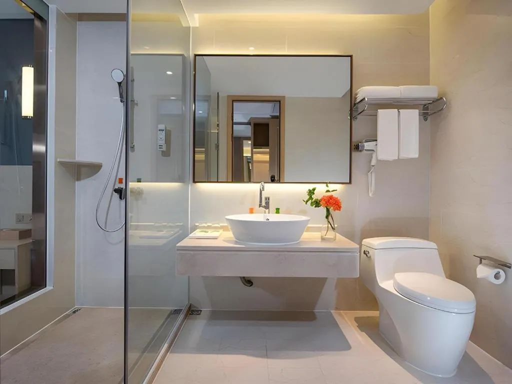 Vienna Hotel Guangdong Zhongshan Xiaolan High-Speed Railway Station