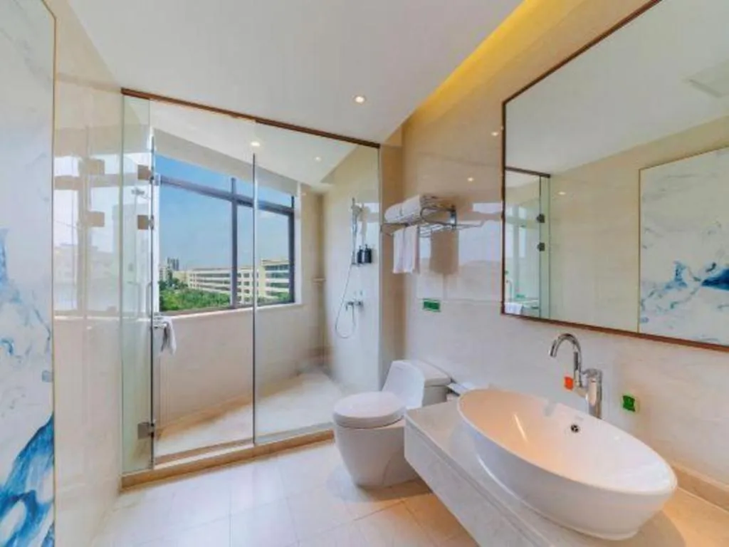 Vienna Hotel Guangdong Zhongshan Xiaolan High-Speed Railway Station