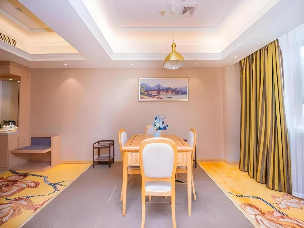 Vienna Hotel Xuzhou Junsheng Plaza Benteng Avenue Metro Station