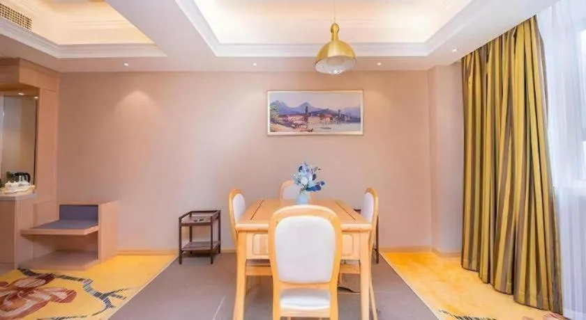 Vienna Hotel Xuzhou Junsheng Plaza Benteng Avenue Metro Station