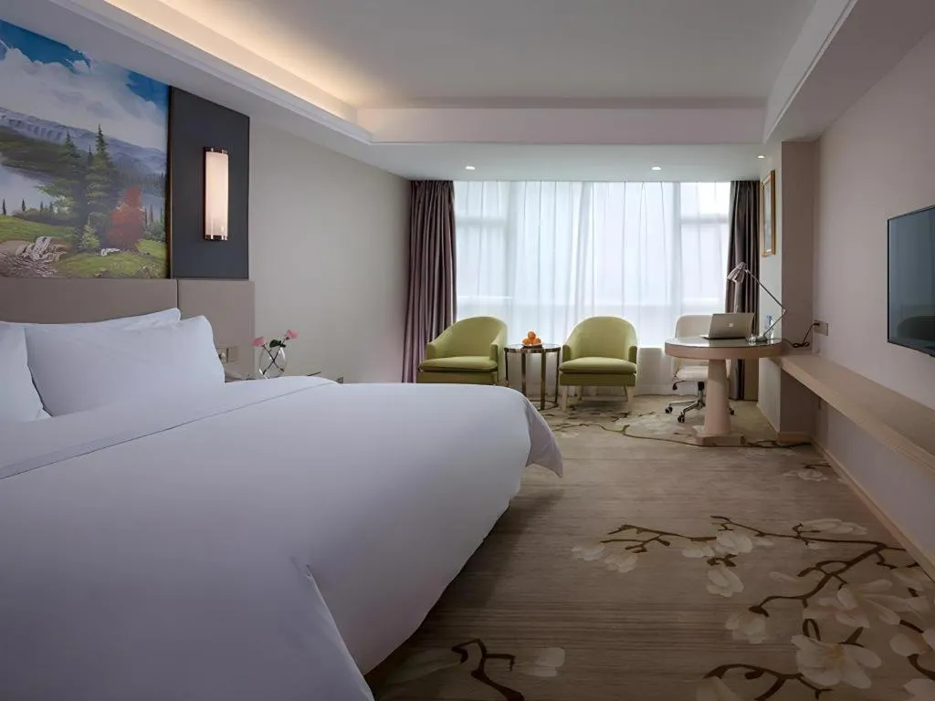 Bed in Venus International Hotel Guangdong Huizhou West Lake
