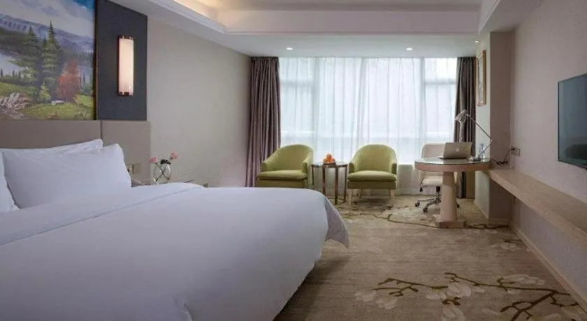 Bed in Venus International Hotel Guangdong Huizhou West Lake