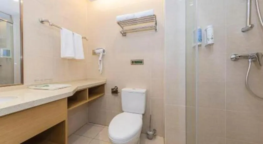 Vienna Hotel Fuzhou Changle Shouzhan Hangcheng Metro Station