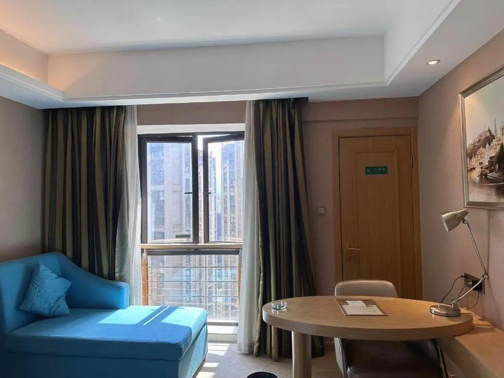 Vienna Hotel Fuzhou Changle Shouzhan Hangcheng Metro Station