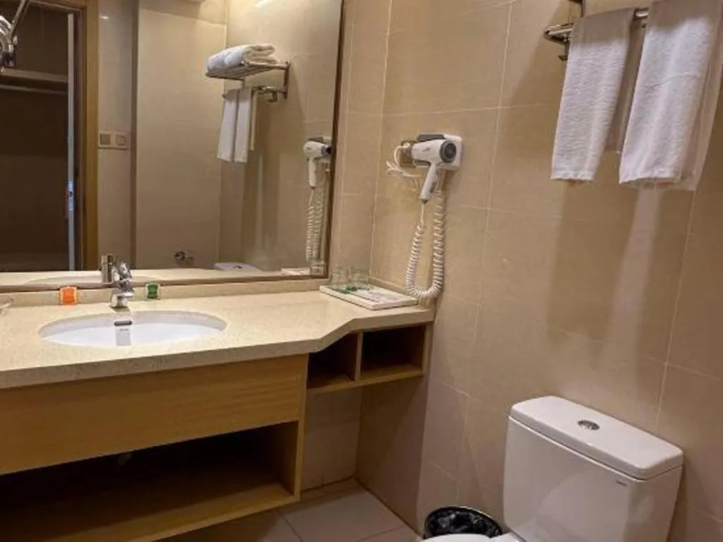 Vienna Hotel Fuzhou Changle Shouzhan Hangcheng Metro Station