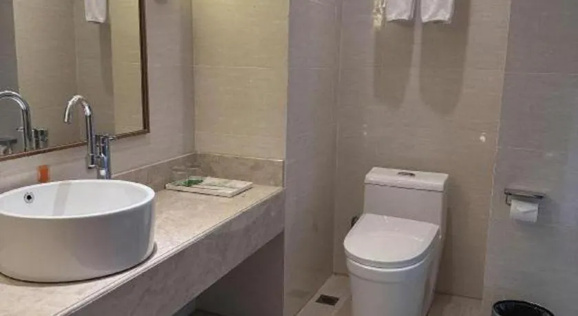 Vienna Hotel Fuzhou Changle Shouzhan Hangcheng Metro Station