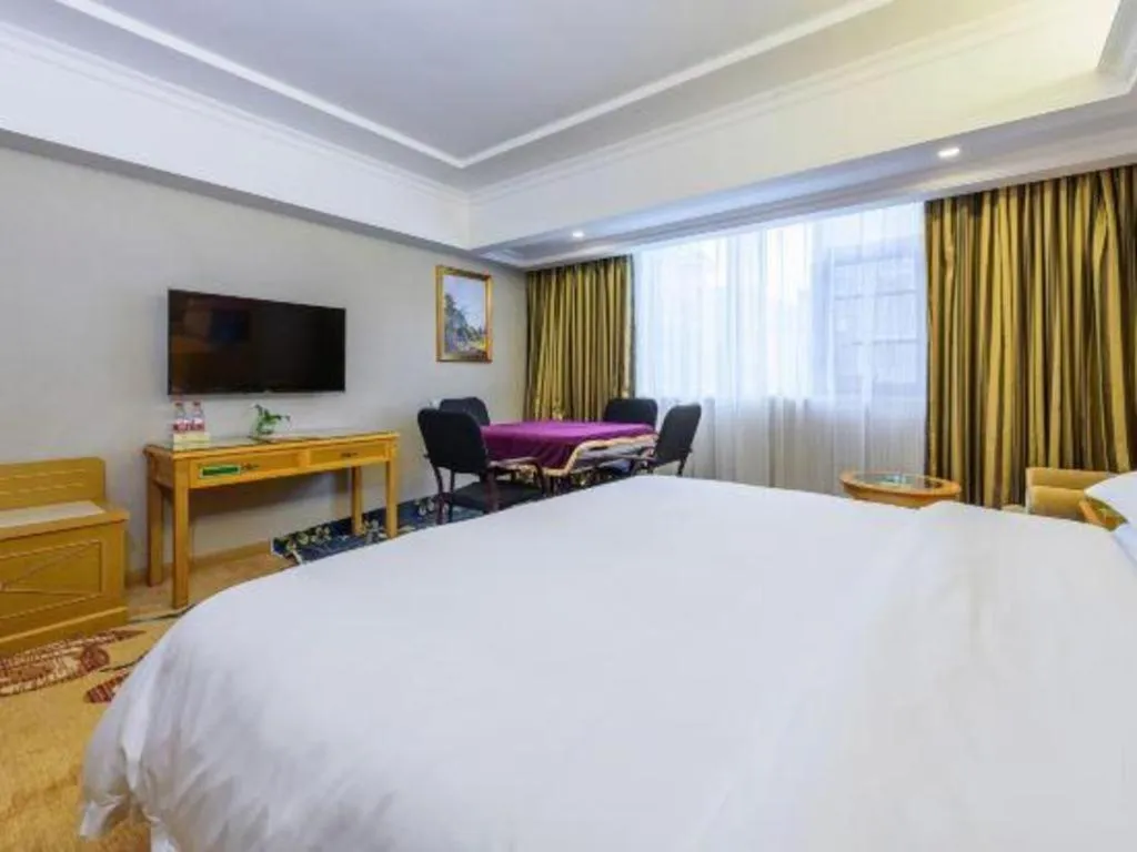 Bed in Vienna Hotel Guangxi Guilin Yongfu Station