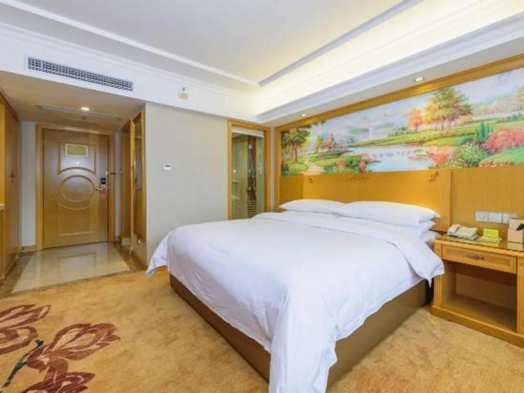 Bed in Vienna Hotel Guangxi Guilin Yongfu Station