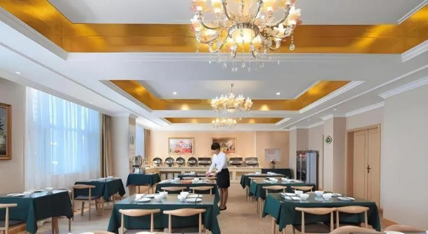 Vienna Hotel Shandong Dezhou Government Shopping Plaza