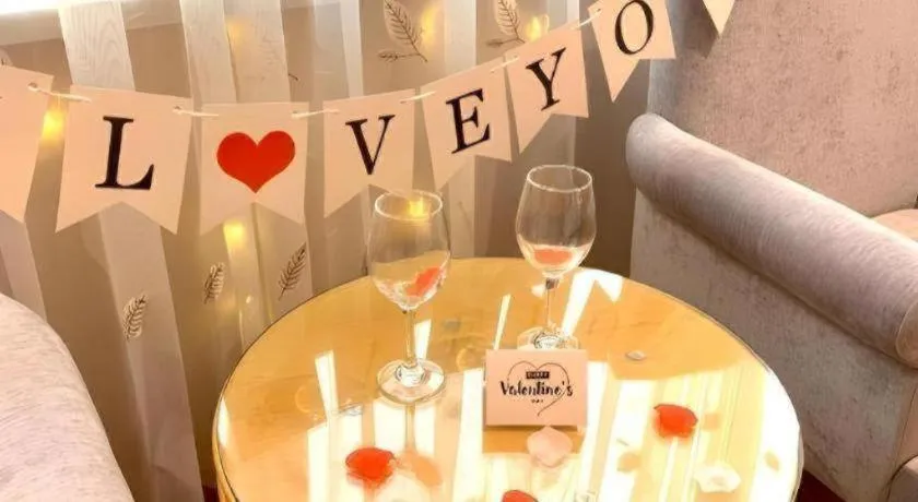 Vienna Hotel Guangxi Hezhou Guposhan Suifeng