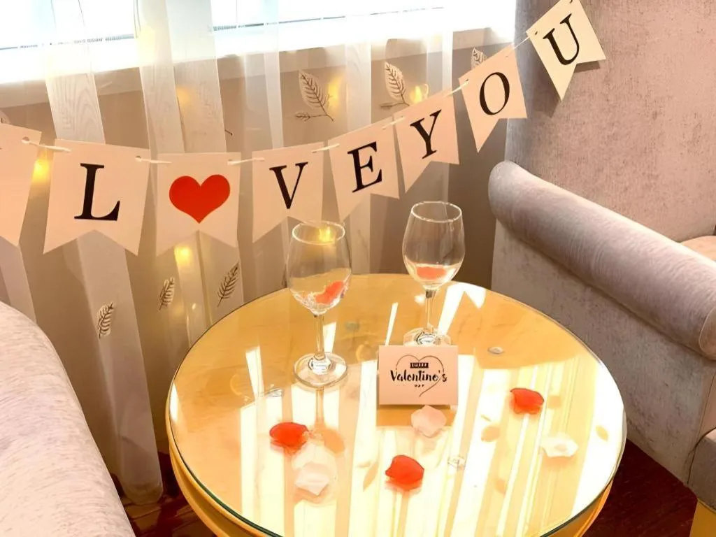 Vienna Hotel Guangxi Hezhou Guposhan Suifeng