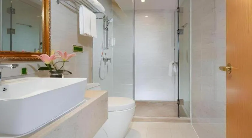 Vienna Hotel Guangxi Hezhou Guposhan Suifeng