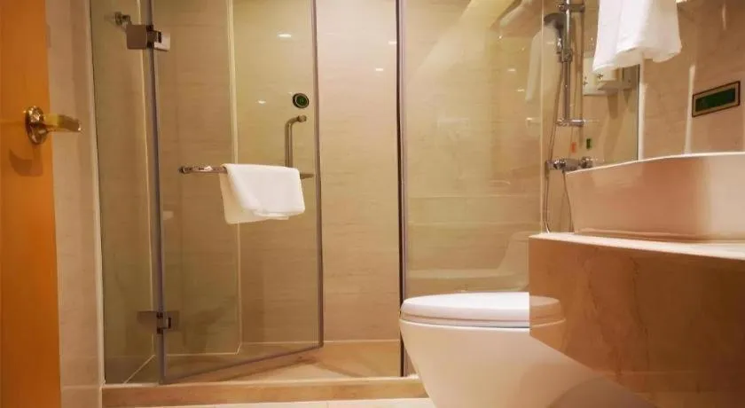 Vienna Hotel Guangxi Hezhou Guposhan Suifeng