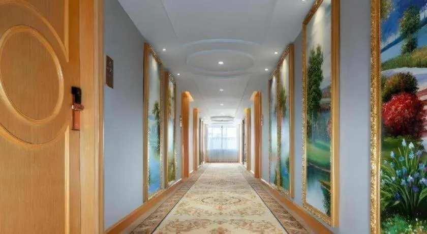 Vienna Hotel Guangxi Hezhou Guposhan Suifeng