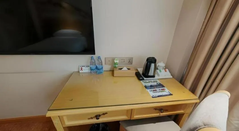 Vienna Hotel Guangxi Hezhou Guposhan Suifeng