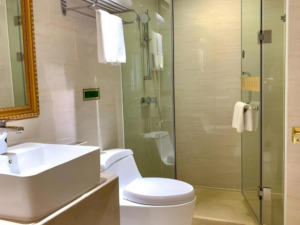 Vienna Hotel Guangxi Hezhou Guposhan Suifeng