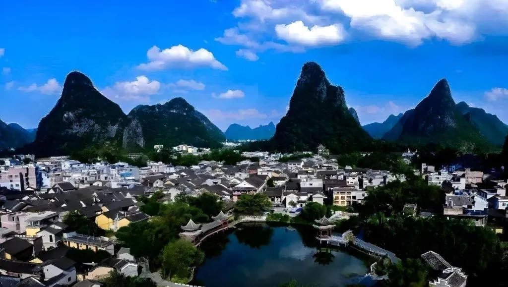 Vienna Hotel Guangxi Hezhou Guposhan Suifeng